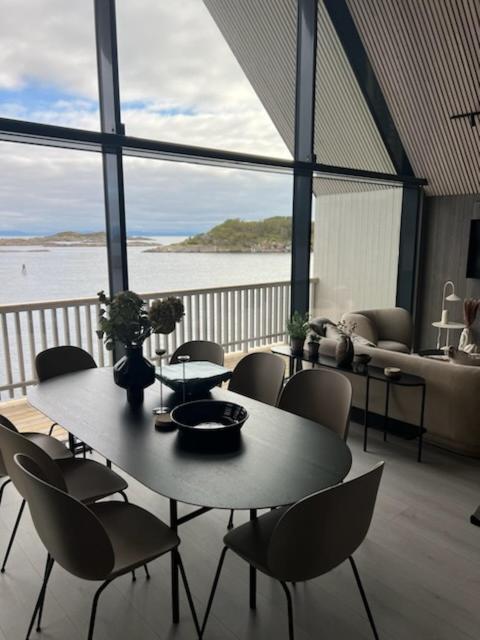 Lofoten Bryggeleiligheter Henningsvær Zimmer foto